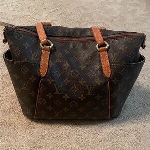 🤎Authentic Louis Vuitton Dark Brown Monogram Shoulder Bag🤎